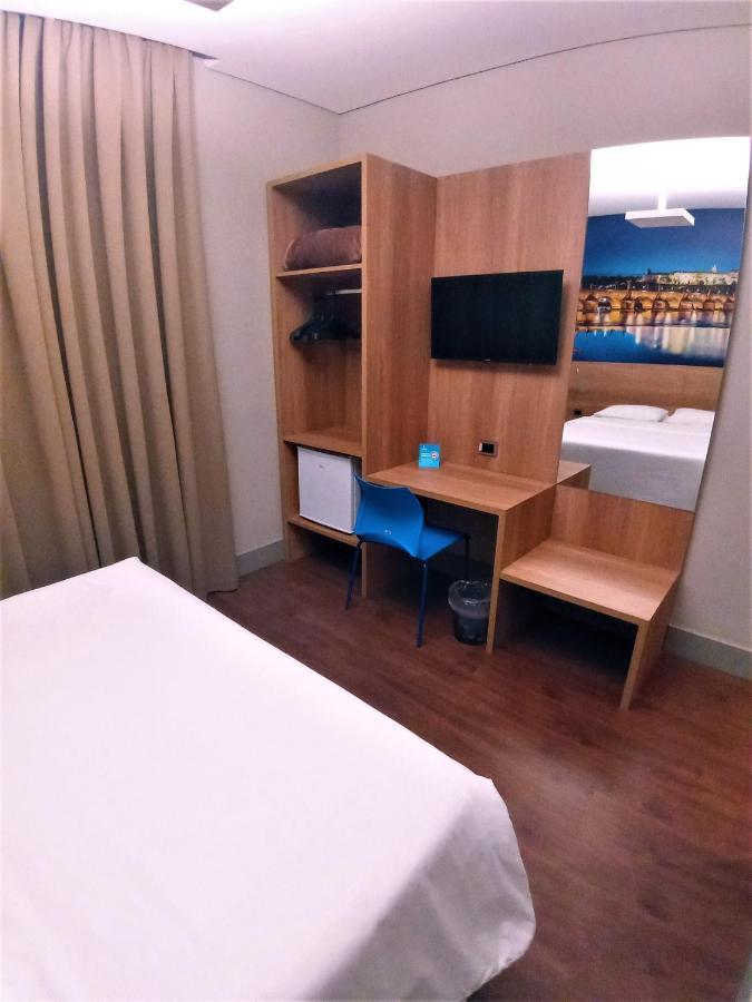 Hotelog Campina Grande do Sul Luaran gambar